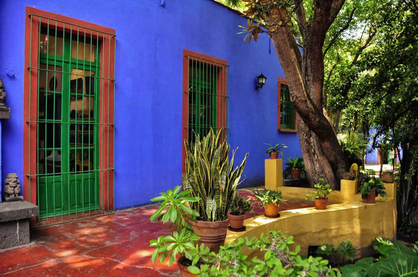Frida_Kahlo_House,_Mexico_City_(6998147374)